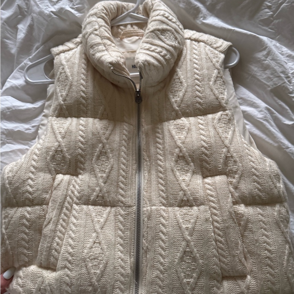 Hollister Cream Cable Knit Turtleneck Sweater Vest